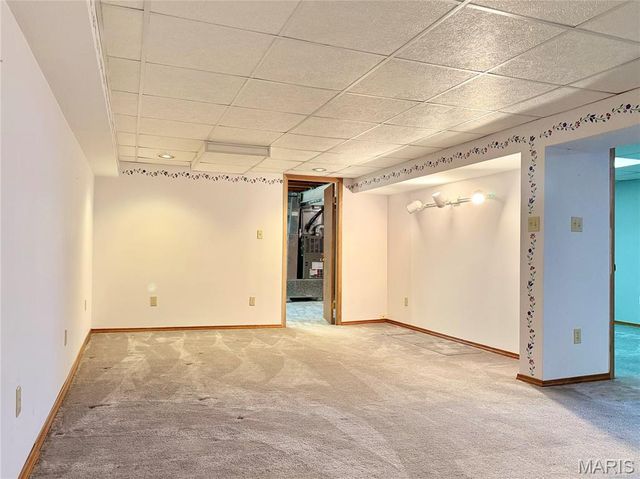 9133 Kit Drive, St Louis, MO 63123