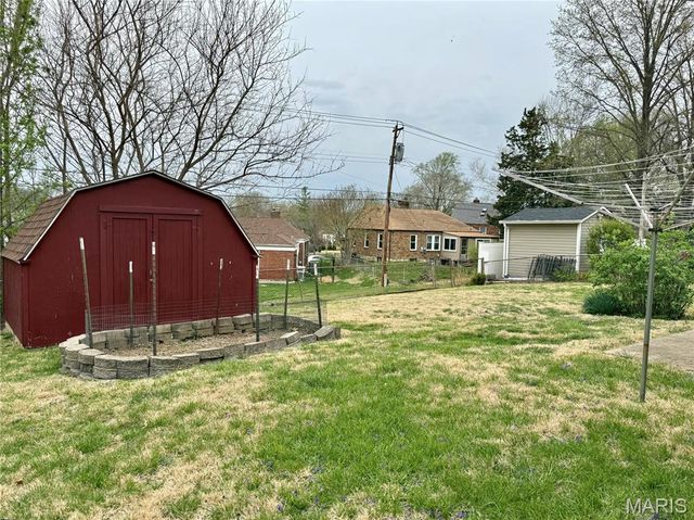 9133 Kit Drive, St Louis, MO 63123