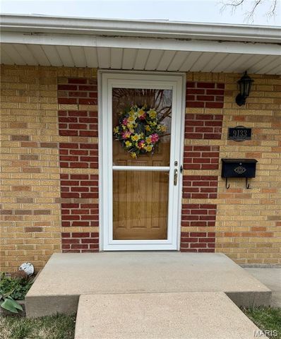 9133 Kit Drive, St Louis, MO 63123