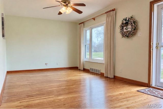 9133 Kit Drive, St Louis, MO 63123