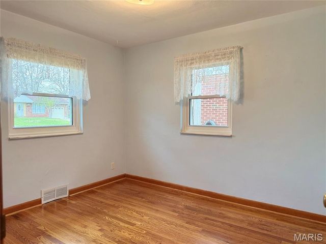 9133 Kit Drive, St Louis, MO 63123