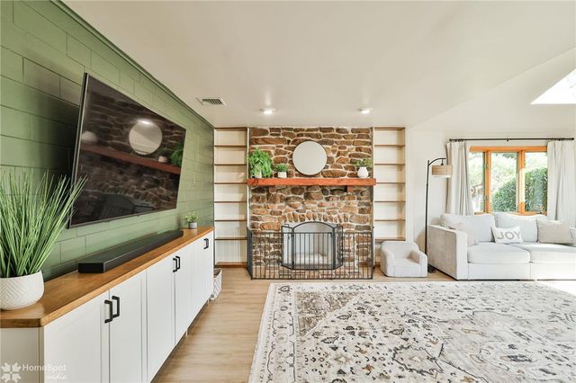 6124 Hilltop Road, Upper Macungie Twp, PA 18069