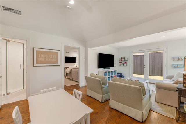 9148 Clearlake Drive, Dallas, TX 75225