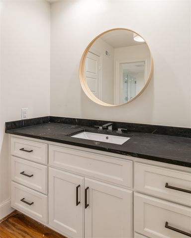 9148 Clearlake Drive, Dallas, TX 75225