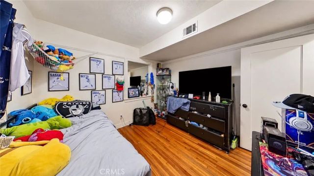 1707 E Poinsettia Street, Long Beach, CA 90805