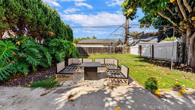 1707 E Poinsettia Street, Long Beach, CA 90805