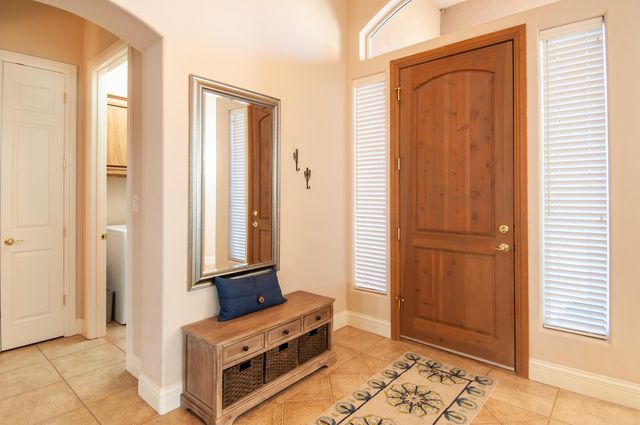 6128 Purple Aster Lane NE, Albuquerque, NM 87111