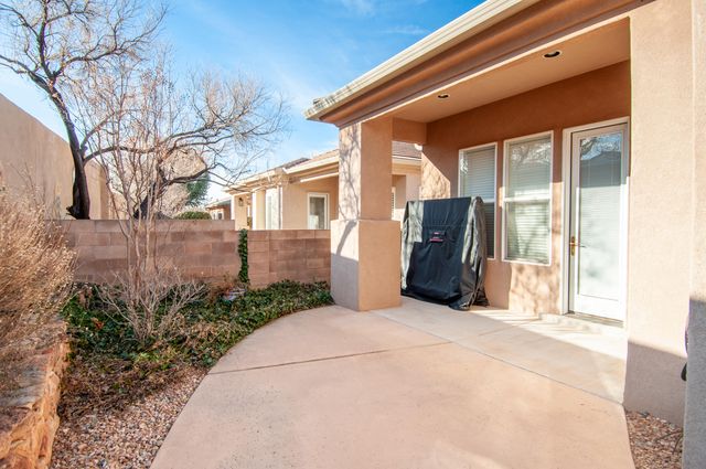 6128 Purple Aster Lane NE, Albuquerque, NM 87111
