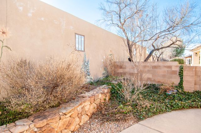 6128 Purple Aster Lane NE, Albuquerque, NM 87111