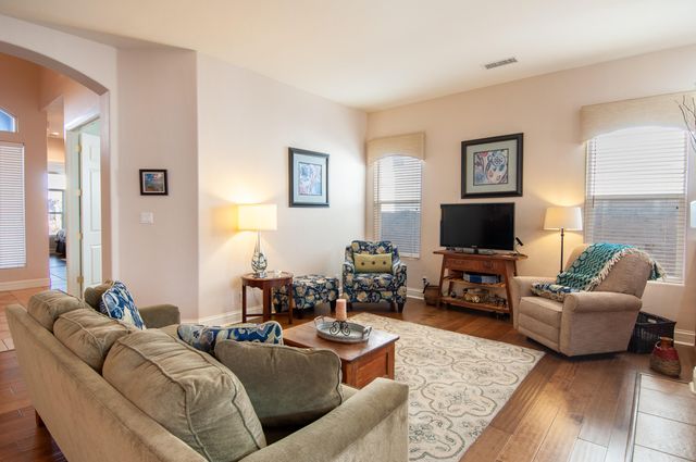 6128 Purple Aster Lane NE, Albuquerque, NM 87111