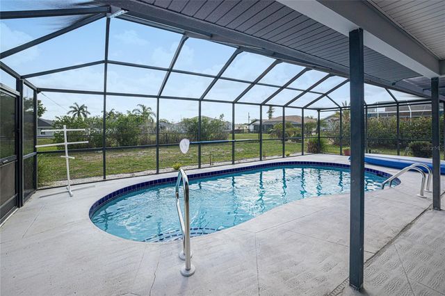 390 TRES LAGOAS STREET, Punta Gorda, FL 33983