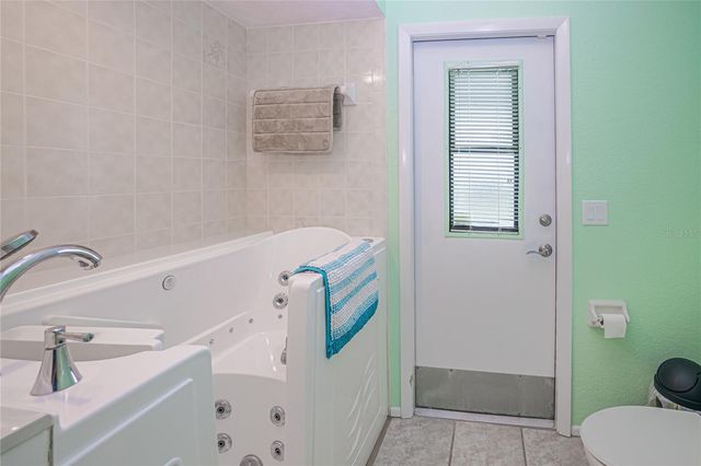 390 TRES LAGOAS STREET, Punta Gorda, FL 33983