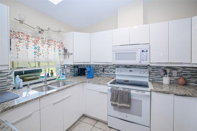 390 TRES LAGOAS STREET, Punta Gorda, FL 33983