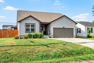 201 Burch Rd, Clarksville, TN 37042