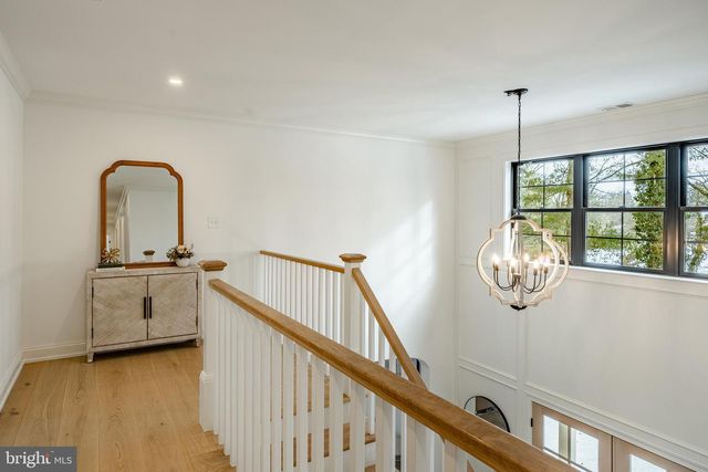 1427 SUGARTOWN RD, Berwyn, PA 19312