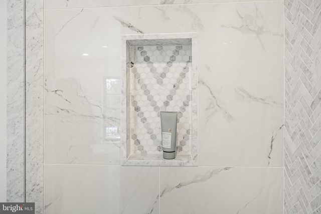 1427 SUGARTOWN RD, Berwyn, PA 19312