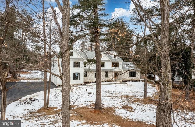 1427 SUGARTOWN RD, Berwyn, PA 19312