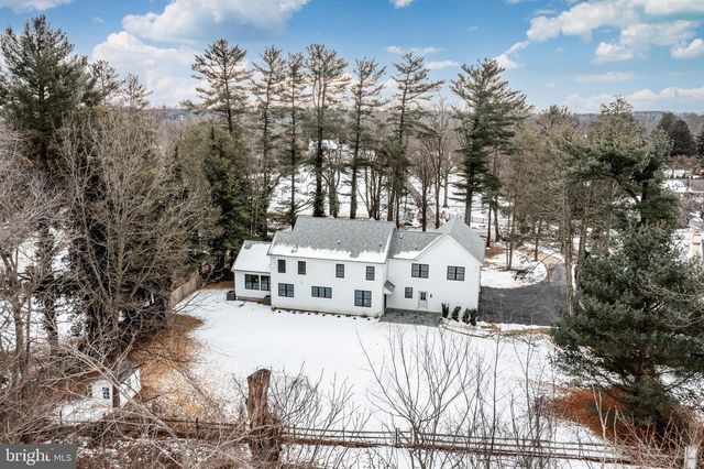 1427 SUGARTOWN RD, Berwyn, PA 19312