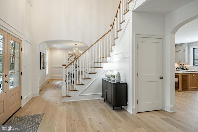 1427 SUGARTOWN RD, Berwyn, PA 19312