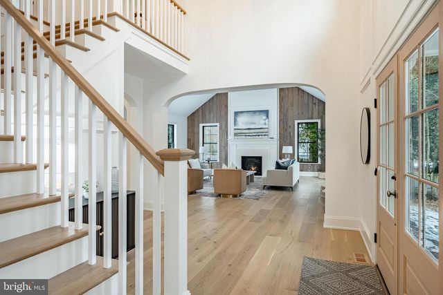 1427 SUGARTOWN RD, Berwyn, PA 19312