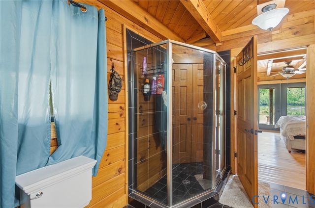 8401 Hicks Island Rd, Lanexa, VA 23089