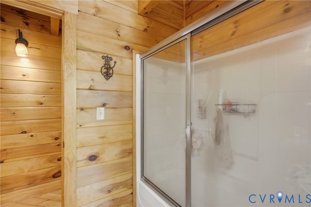 8401 Hicks Island Rd, Lanexa, VA 23089