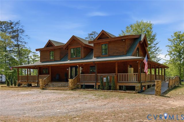 8401 Hicks Island Rd, Lanexa, VA 23089