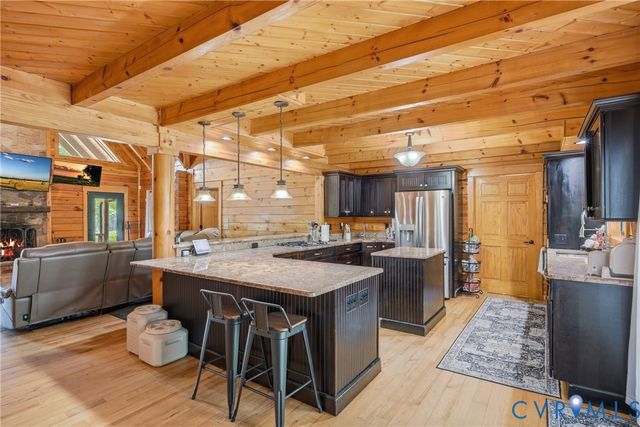 8401 Hicks Island Rd, Lanexa, VA 23089