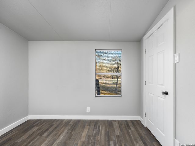 22906 Fawn Trail, Elmendorf, TX 78112