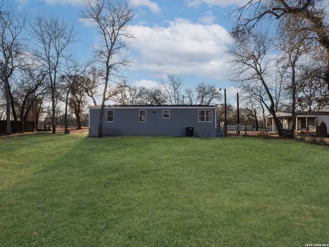 22906 Fawn Trail, Elmendorf, TX 78112