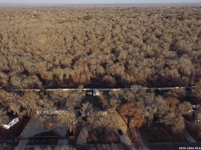 22906 Fawn Trail, Elmendorf, TX 78112