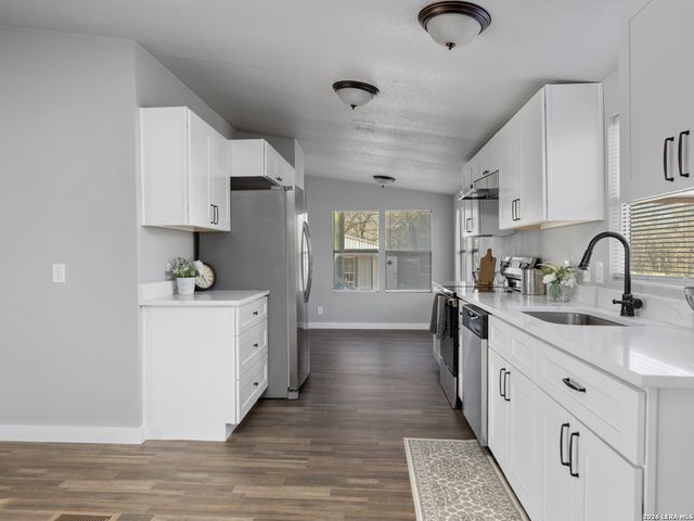 22906 Fawn Trail, Elmendorf, TX 78112