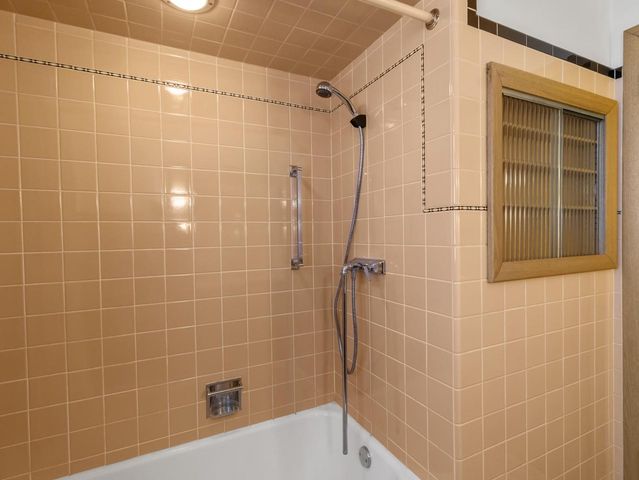 5701 W Stack DRIVE, Milwaukee, WI 53219