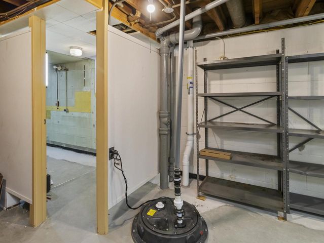 5701 W Stack DRIVE, Milwaukee, WI 53219