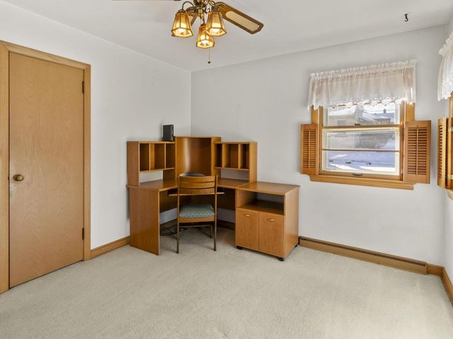 5701 W Stack DRIVE, Milwaukee, WI 53219