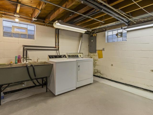 5701 W Stack DRIVE, Milwaukee, WI 53219