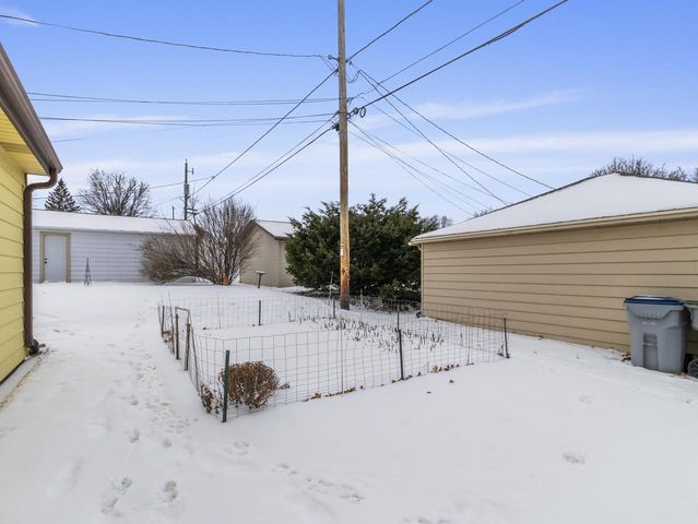 5701 W Stack DRIVE, Milwaukee, WI 53219