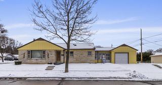 5701 W Stack DRIVE, Milwaukee, WI 53219