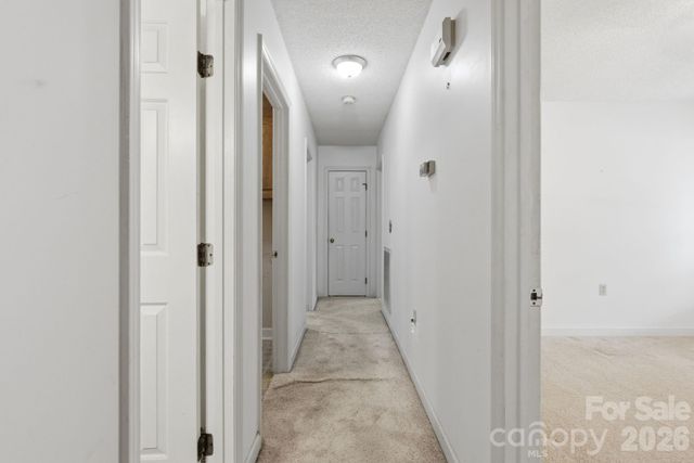 4804 Elmhurst Drive NE, Hickory, NC 28601