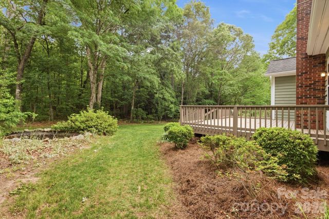 4804 Elmhurst Drive NE, Hickory, NC 28601