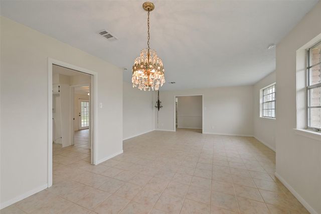 5020 Glenhaven Drive, Baytown, TX 77521