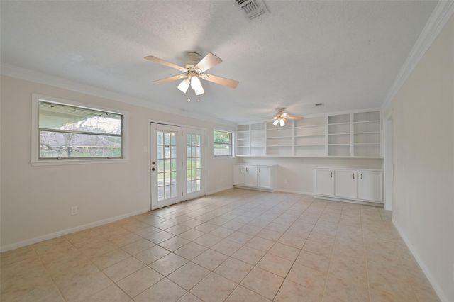 5020 Glenhaven Drive, Baytown, TX 77521