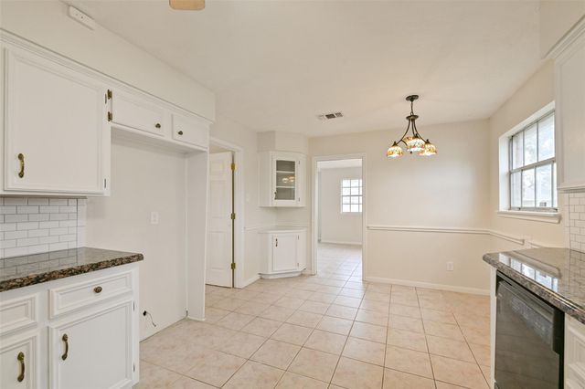 5020 Glenhaven Drive, Baytown, TX 77521