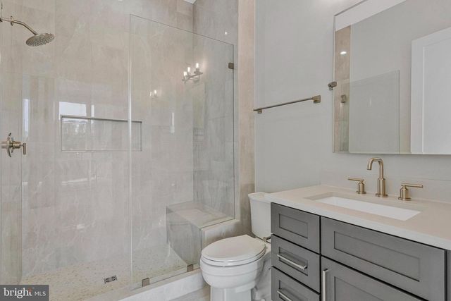 7007 HECTOR RD, Mclean, VA 22101