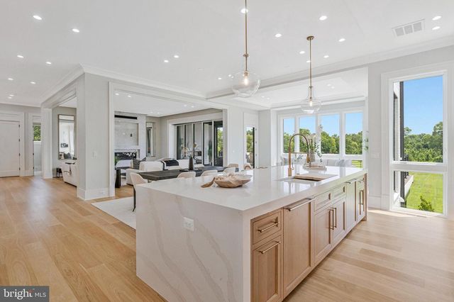 7007 HECTOR RD, Mclean, VA 22101