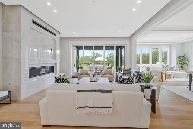 7007 HECTOR RD, Mclean, VA 22101