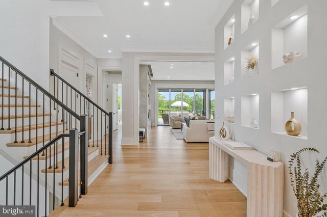 7007 HECTOR RD, Mclean, VA 22101