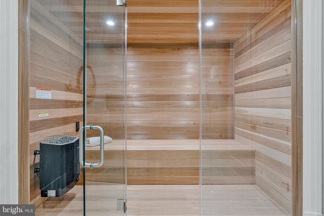 7007 HECTOR RD, Mclean, VA 22101