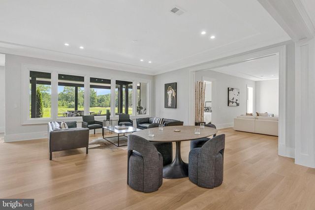 7007 HECTOR RD, Mclean, VA 22101