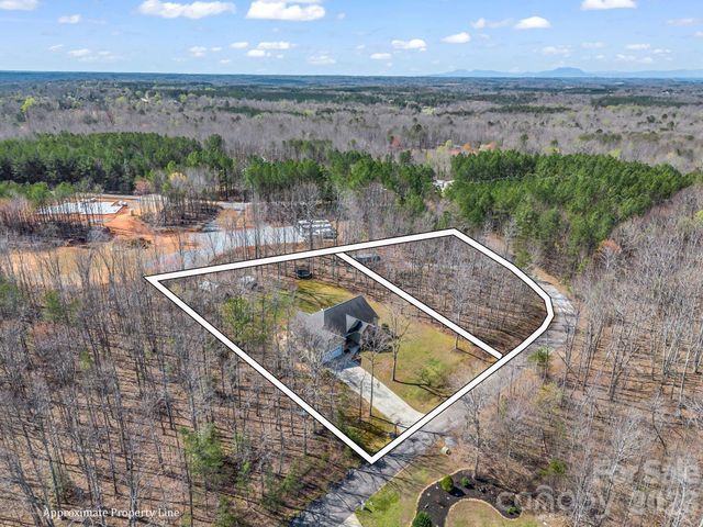 385 White Stone Drive, Bostic, NC 28018